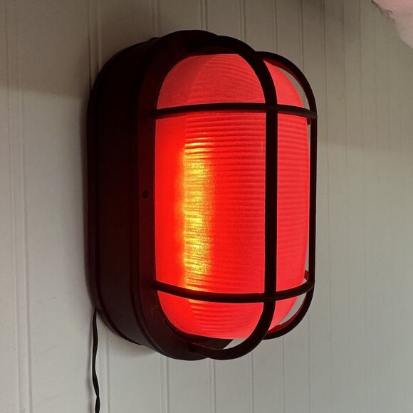 Minispotlight.com 12v Oval Caged Red LED Haunted House Escape Room 8.5” X 4.5” - Picture 3 of 8